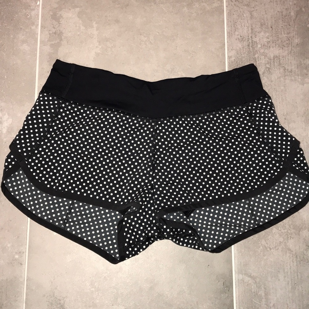 Lululemon Speed Up shorts 2.5 inch